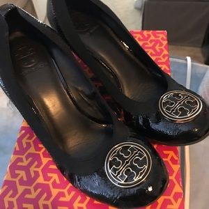 Tory Burch Sally Wedges New w/box
